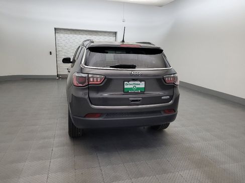 Used 2018 Jeep Compass Latitude w/ Popular Equipment Group FWD image 6