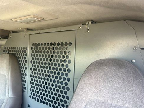 Used 2005 Chevrolet Astro RWD image 15