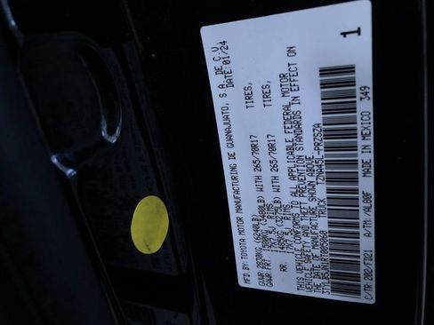 Certified 2024 Toyota Tacoma TRD Off-Road image 26