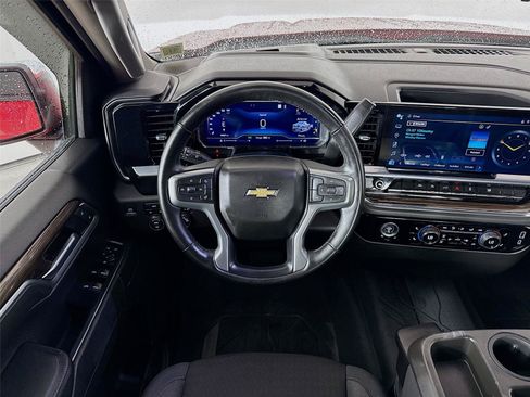 Used 2023 Chevrolet Silverado 1500 LT AWD/4WD image 26