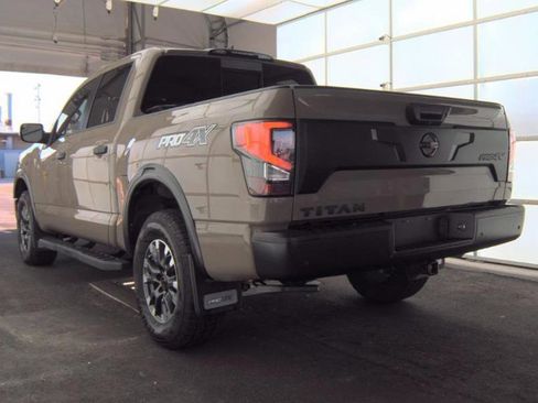 Used 2024 Nissan Titan PRO-4X w/ Pro-4x Convenience Package image 5