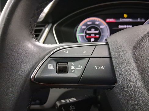 Used 2022 Audi Q5 e Premium w/ Convenience Package image 14