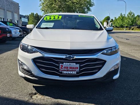 Used 2024 Chevrolet Malibu LT FWD image 2