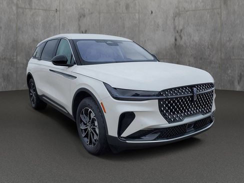 New 2026 Lincoln Nautilus Premier AWD/4WD image 30