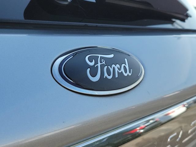 Used 2020 Ford Explorer XLT w/ Equipment Group 202A AWD/4WD image 35