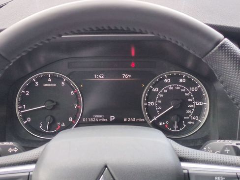 Used 2025 Mitsubishi Outlander SE AWD/4WD image 16