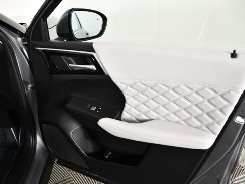 Used 2024 Mitsubishi Outlander SEL AWD/4WD image 41