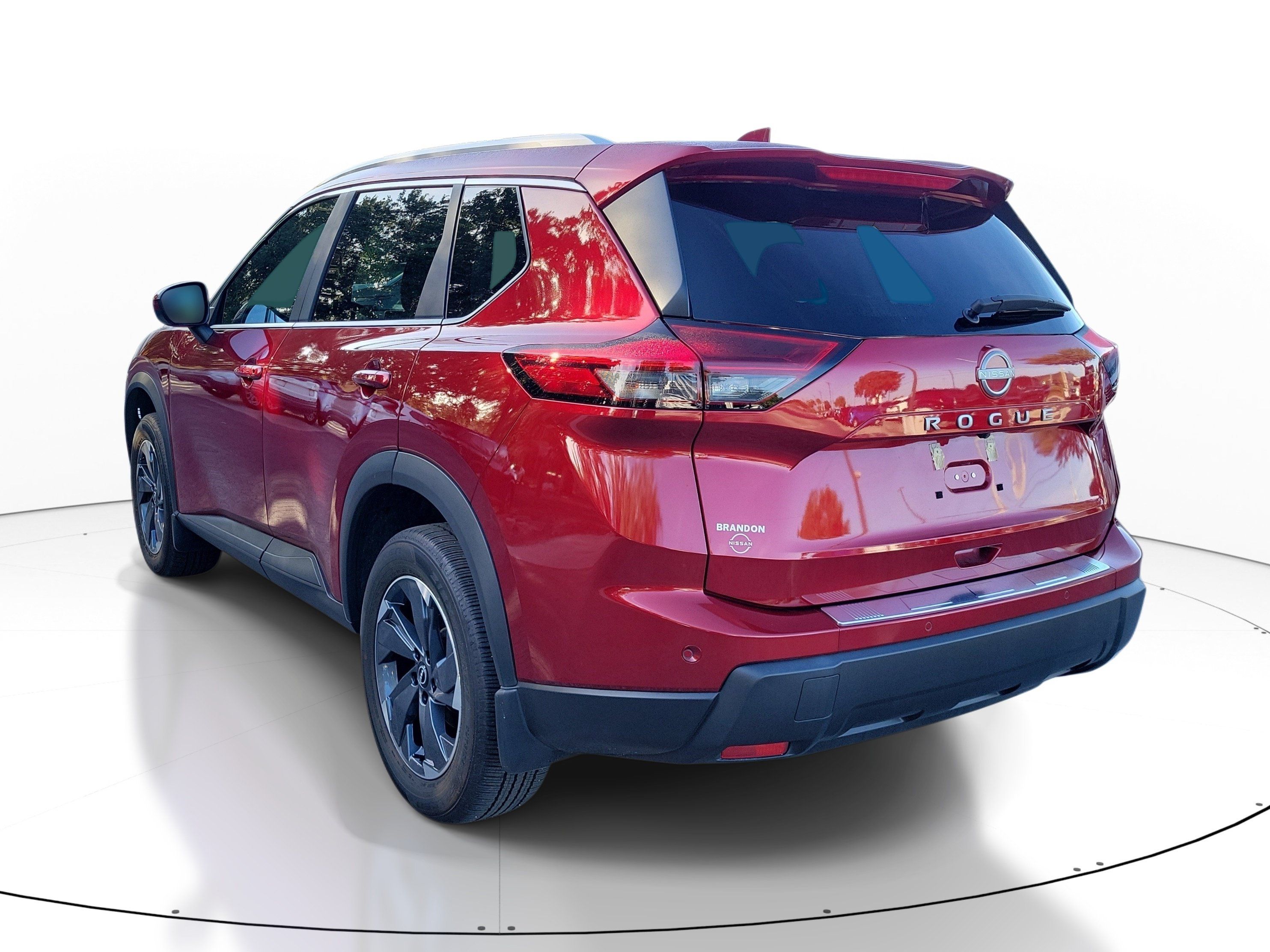 Certified 2025 Nissan Rogue SV w/ SV Premium Package FWD image 5