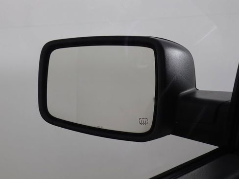 Used 2019 RAM 1500 Classic SLT image 35