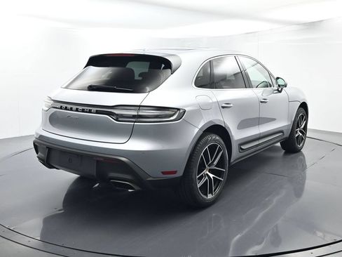 Certified 2025 Porsche Macan AWD/4WD image 14