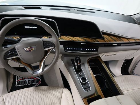 Used 2021 Cadillac Escalade Sport Platinum image 5