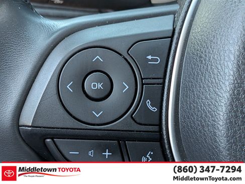 Used 2024 Toyota Venza LE AWD/4WD image 18