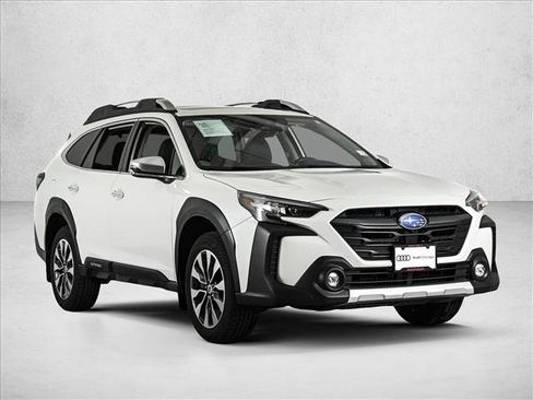 Used 2023 Subaru Outback Touring XT image 3