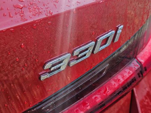 Used 2024 BMW 330i xDrive Sedan w/ Premium Package image 17