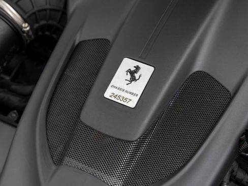 Certified 2019 Ferrari Portofino RWD image 53