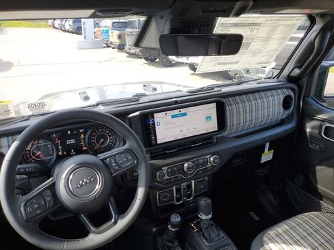 New 2026 Jeep Gladiator Sport AWD/4WD image 14