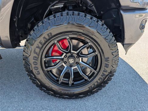 Used 2022 RAM 1500 Big Horn AWD/4WD image 9