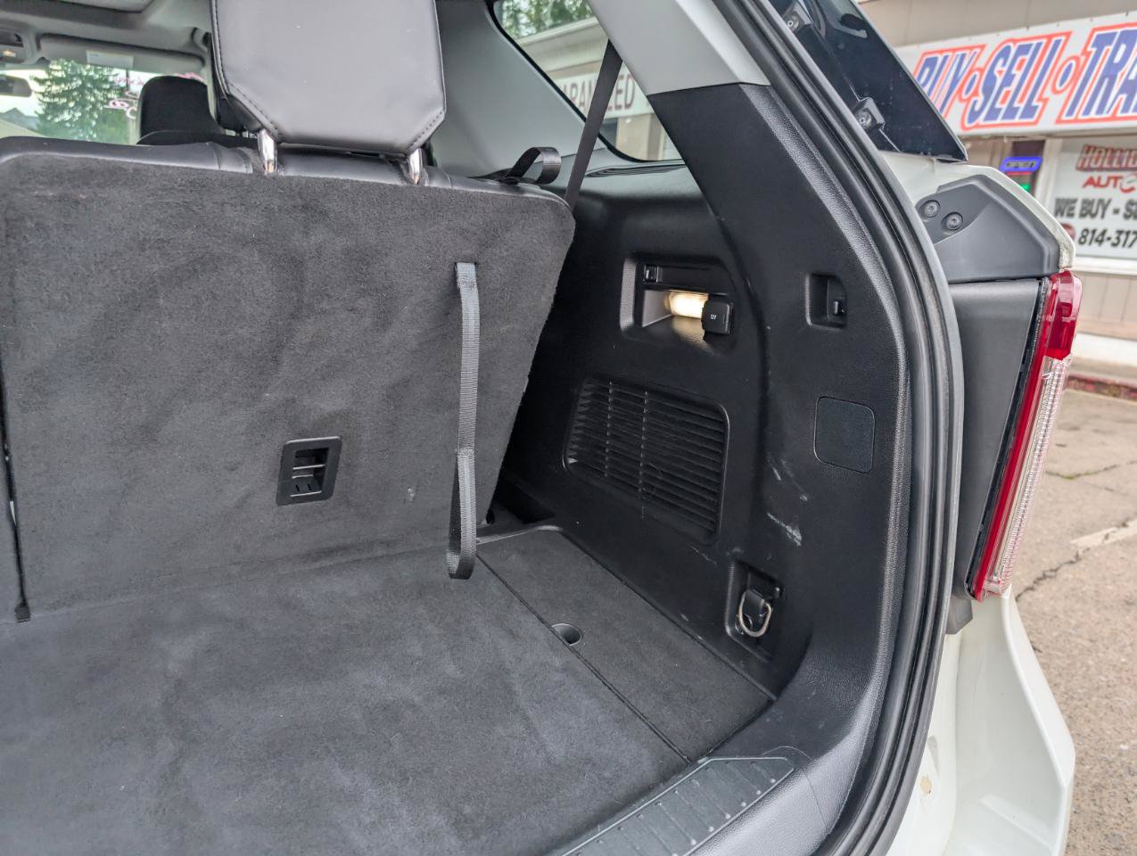Used 2021 Ford Explorer XLT w/ Equipment Group 202A AWD/4WD image 43