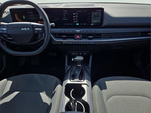 Used 2025 Kia K4 FWD image 7