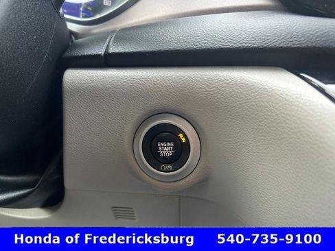 Used 2017 Chrysler Pacifica Touring-L Plus FWD image 15
