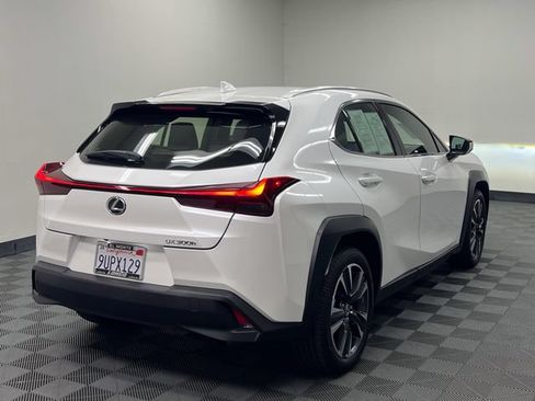 Certified 2025 Lexus UX 300h FWD image 5