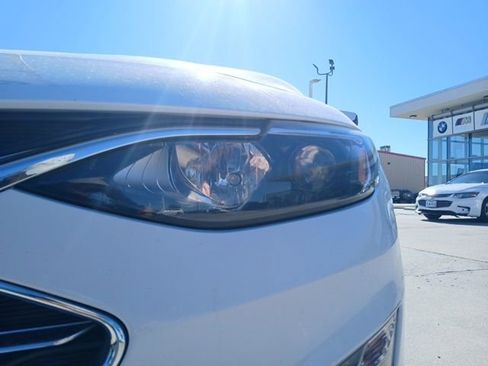 Used 2023 Chevrolet Malibu LT image 4