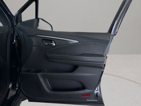 Used 2022 Honda Pilot Sport image 36