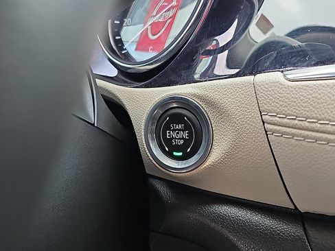 Used 2021 Buick Encore GX Preferred w/ Cold Weather Comfort Package image 25