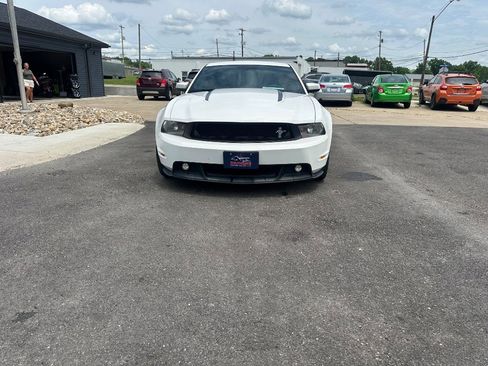 Used 2012 Ford Mustang GT Premium w/ Security Pkg RWD image 2