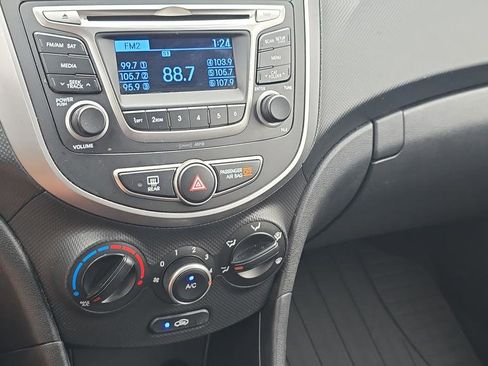 Used 2017 Hyundai Accent SE FWD image 20