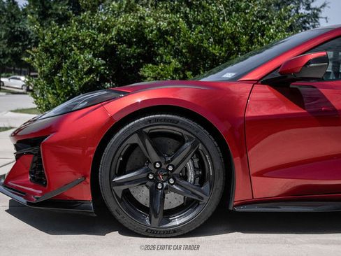 Used 2023 Chevrolet Corvette Z06 w/ Z07 Performance Package RWD image 61