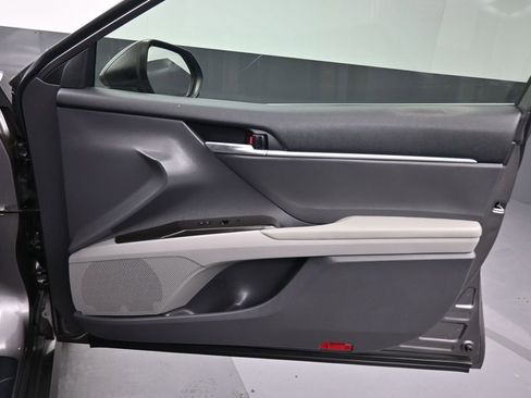 Used 2021 Toyota Camry LE FWD image 36