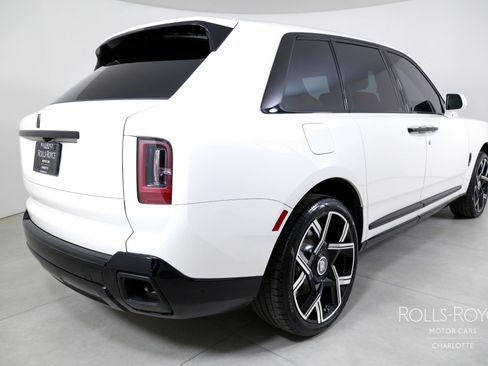 Certified 2025 Rolls-Royce Cullinan AWD/4WD image 2