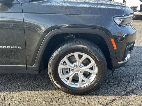 Certified 2023 Jeep Grand Cherokee L Limited w/ Trailer Tow Group (B) image 12