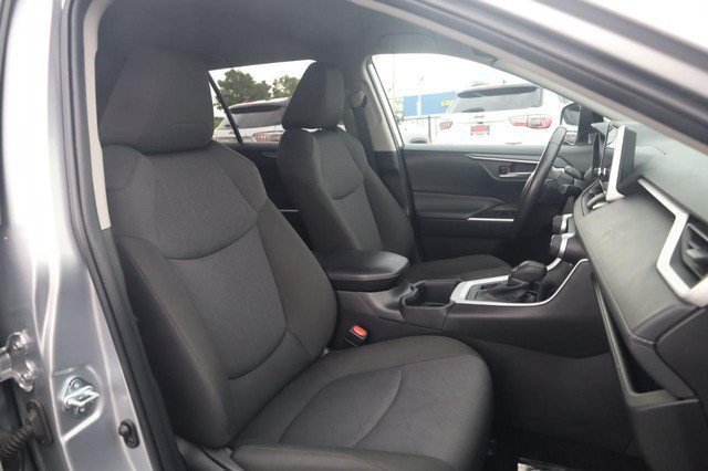 Used 2025 Toyota RAV4 XLE w/ Weather Package AWD/4WD image 20