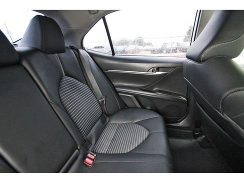 Used 2023 Toyota Camry SE FWD image 14