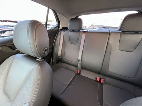 Used 2025 Buick Encore GX Preferred image 37