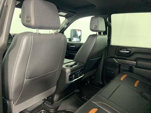 Used 2021 GMC Sierra 2500 AT4 w/ Gooseneck/5TH Wheel Package AWD/4WD image 16