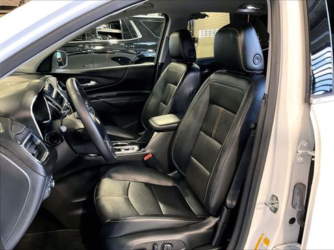 Used 2022 Chevrolet Equinox Premier image 10