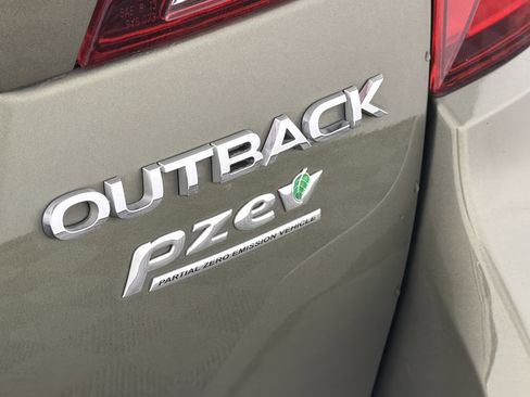 Used 2016 Subaru Outback 2.5i Limited image 23