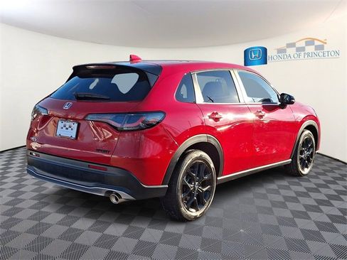 Used 2023 Honda HR-V Sport image 6