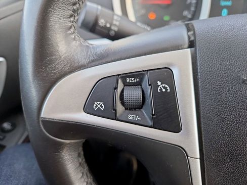 Used 2011 Chevrolet Equinox LT w/ Driver Convenience Package image 18