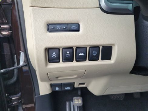 Used 2020 Nissan Murano SL w/ Moonroof Package image 13