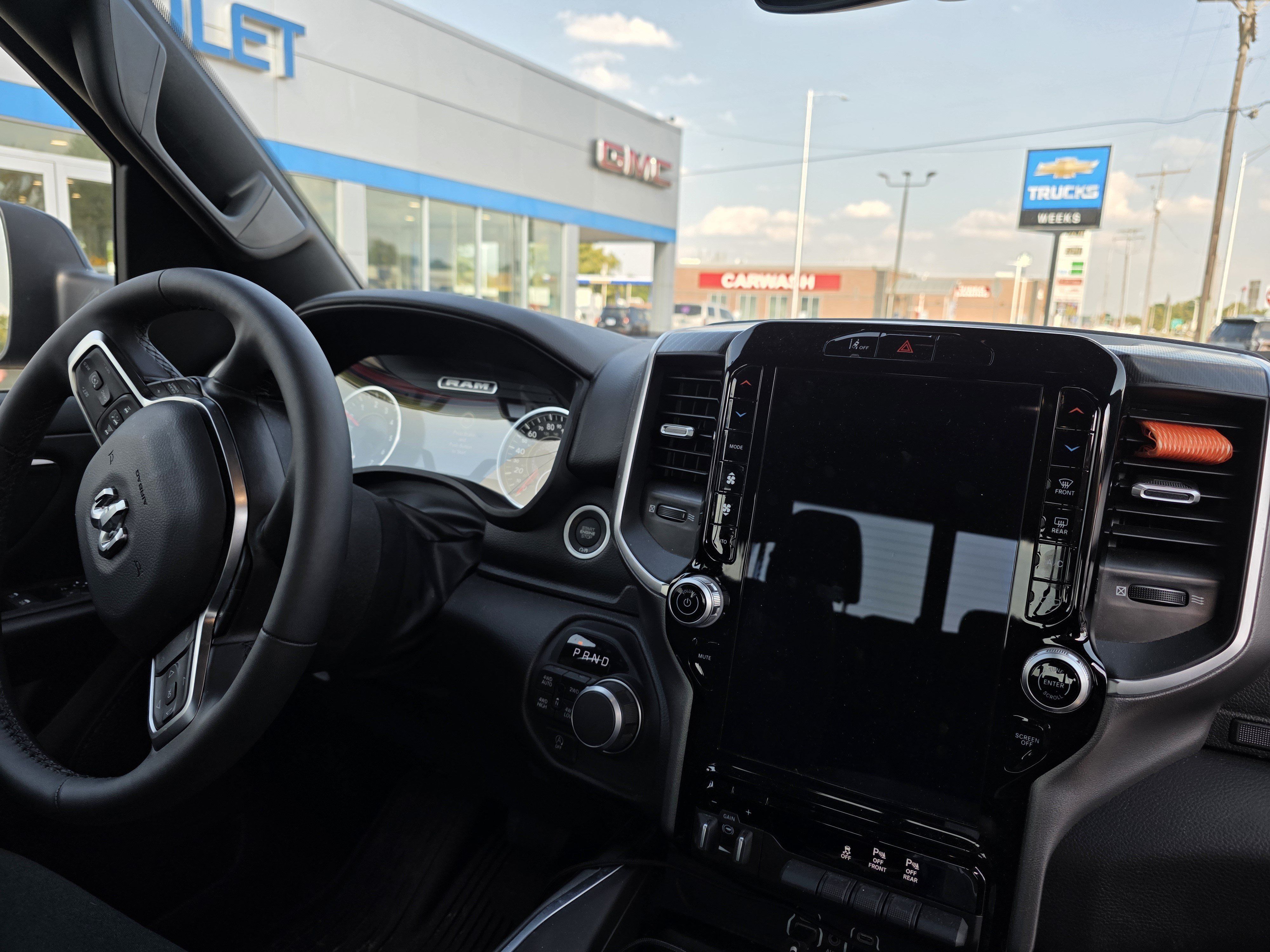 Used 2025 RAM 1500 Big Horn AWD/4WD image 4