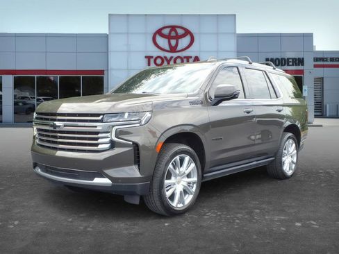 Used 2021 Chevrolet Tahoe High Country w/ Premium Package AWD/4WD image 1
