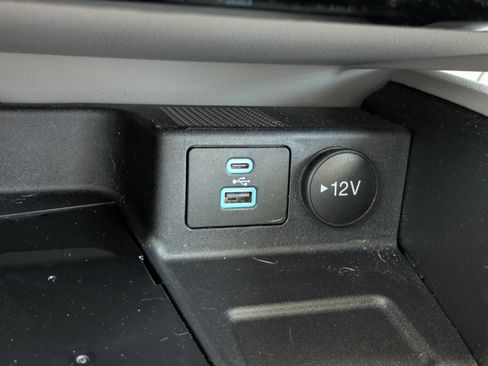 Used 2023 Ford Escape Platinum AWD/4WD image 23
