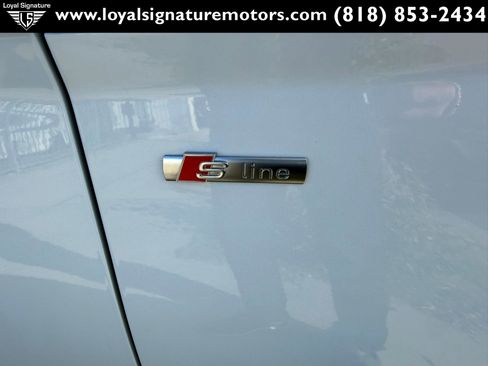 Used 2021 Audi Q5 e Premium w/ Convenience Package image 40