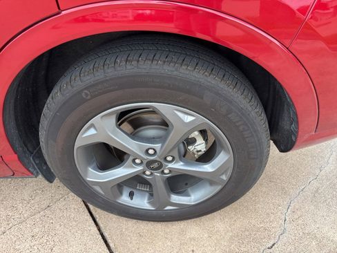 Used 2024 Ford Escape ST-Line w/ Tech Pack #1 FWD image 9
