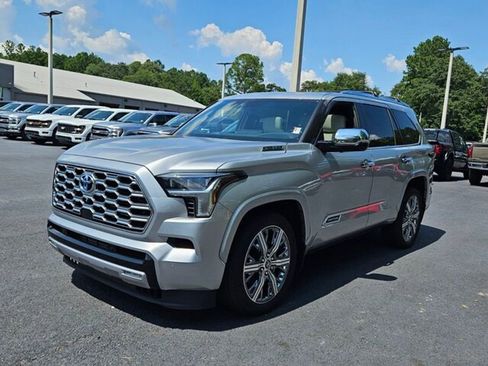 Used 2023 Toyota Sequoia Capstone image 3