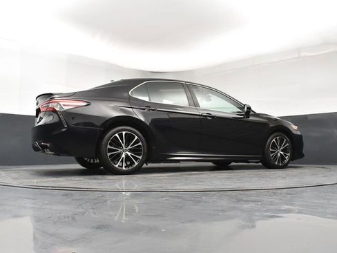 Used 2019 Toyota Camry SE image 24